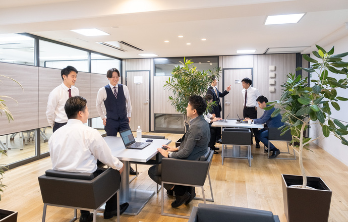 東証グロース市場上場！ 成長中の経営・財務コンサル企業が積極募集中！◆㈱リグアオンラインor訪問説明会の紹介写真2