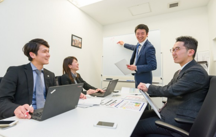 新卒1年目から月収35万円!ベンチャーで活躍したい人必見のDYM説明会開催中!◆対面開催orオンラインの紹介写真2